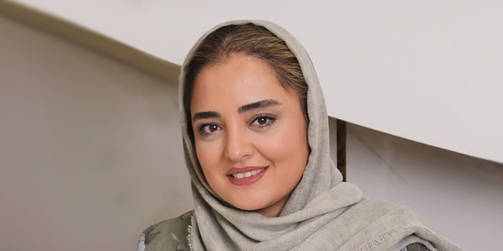 پیراهن مشکی نرگس محمدی