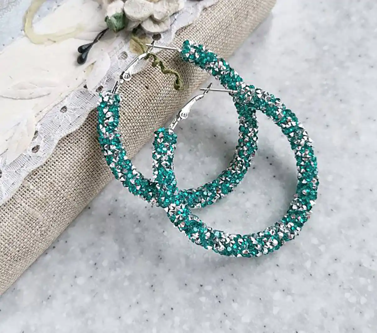گوشواره حلقه ای کوچک طلا گوشواره حلقه ای جدید طلا گوشواره حلقه ای نگین دار طلا گوشواره حلقه ای طلا گوشواره کارتیه حلقه ای طلا گوشواره حلقه ای آویزدار