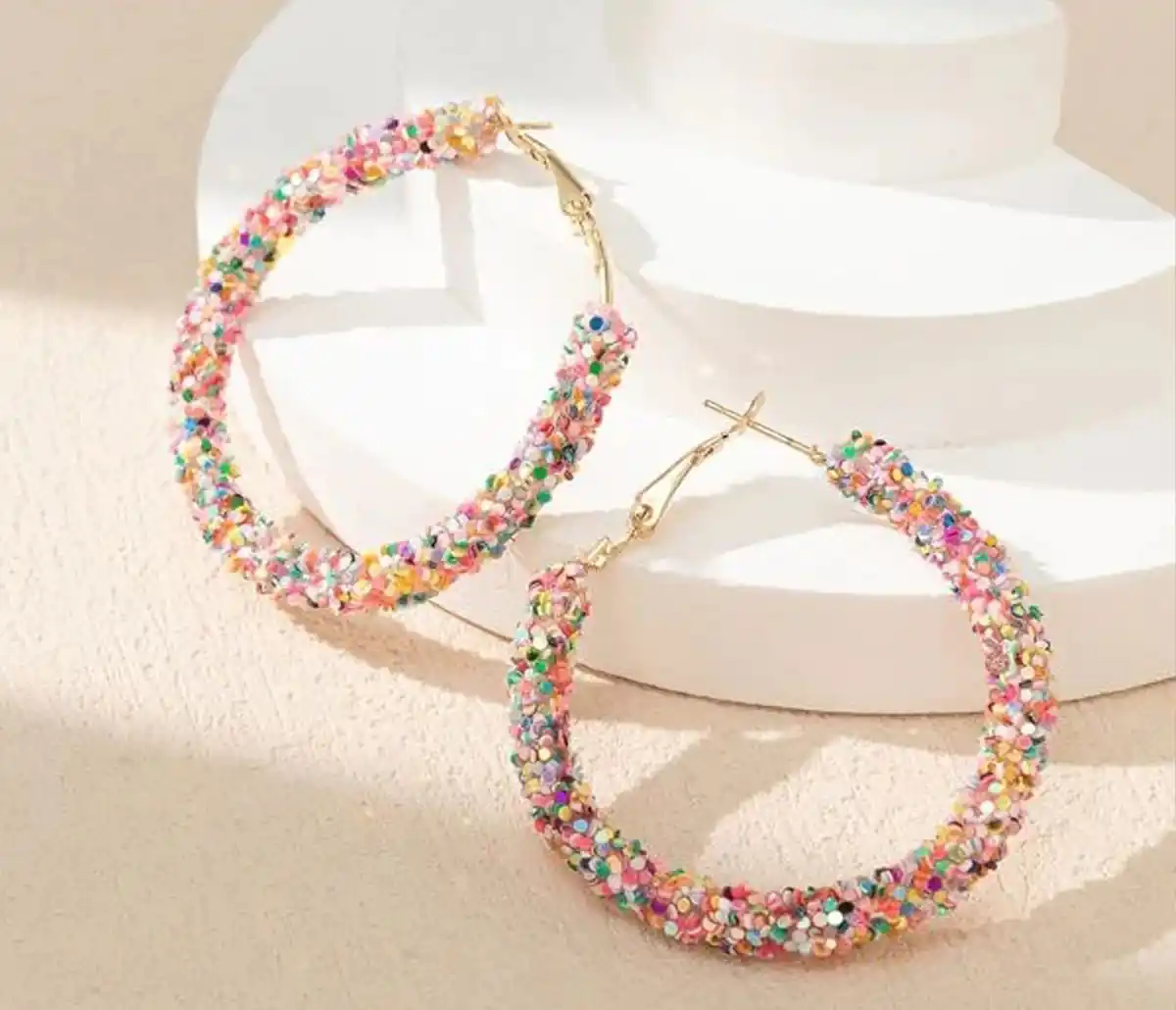 گوشواره حلقه ای کوچک طلا گوشواره حلقه ای جدید طلا گوشواره حلقه ای نگین دار طلا گوشواره حلقه ای طلا گوشواره کارتیه حلقه ای طلا گوشواره حلقه ای آویزدار