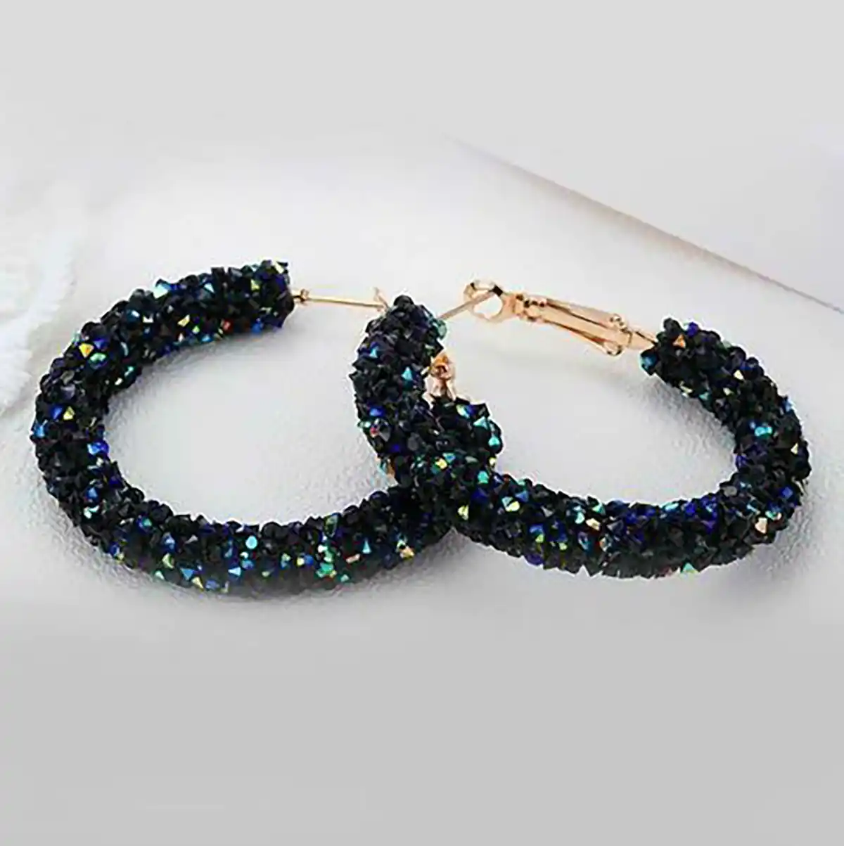 گوشواره حلقه ای کوچک طلا گوشواره حلقه ای جدید طلا گوشواره حلقه ای نگین دار طلا گوشواره حلقه ای طلا گوشواره کارتیه حلقه ای طلا گوشواره حلقه ای آویزدار
