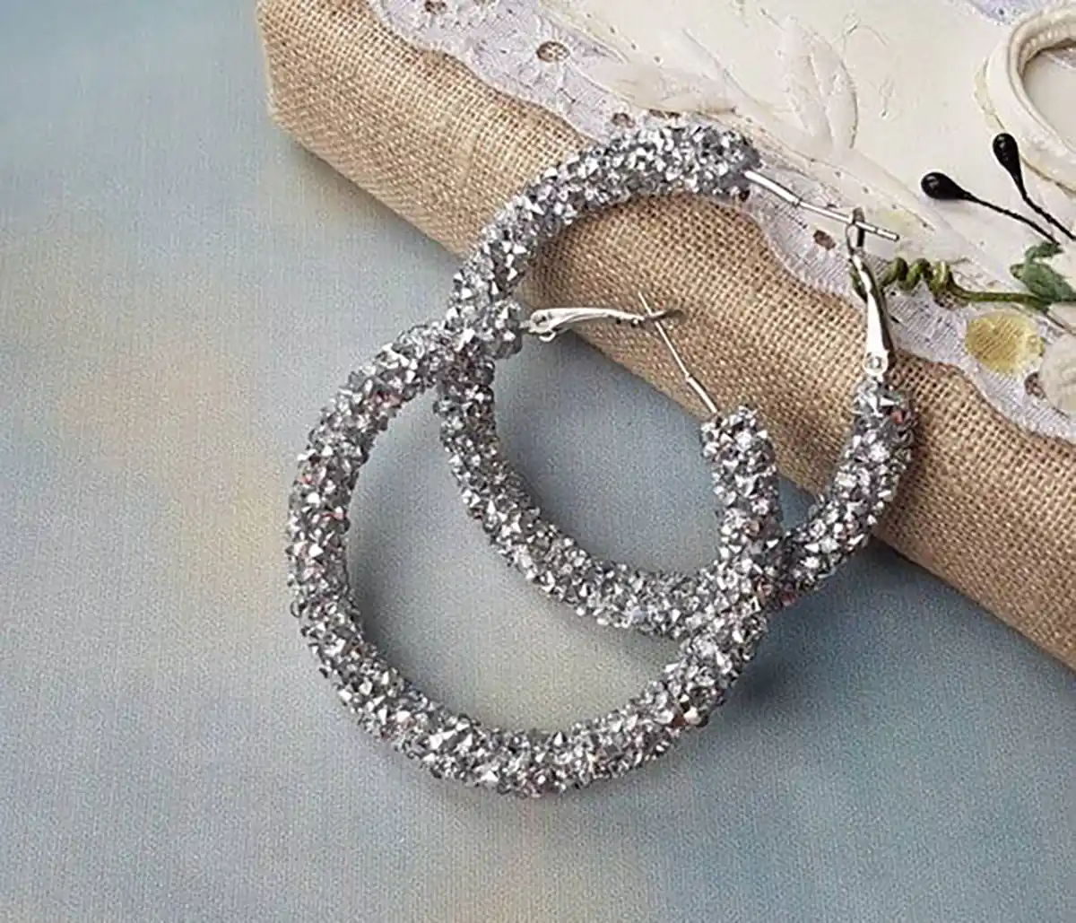 گوشواره حلقه ای کوچک طلا گوشواره حلقه ای جدید طلا گوشواره حلقه ای نگین دار طلا گوشواره حلقه ای طلا گوشواره کارتیه حلقه ای طلا گوشواره حلقه ای آویزدار