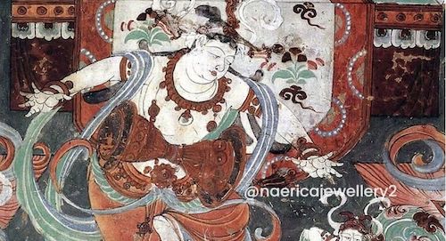 سنجاق سینه رقص دان هوانگ